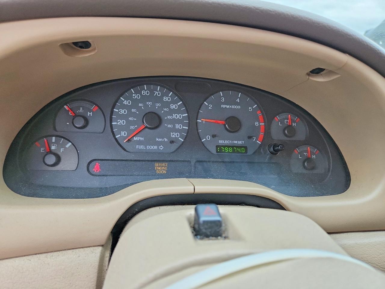 2001 FORD Mustang VIN 1FAFP40421F151202 photo 9