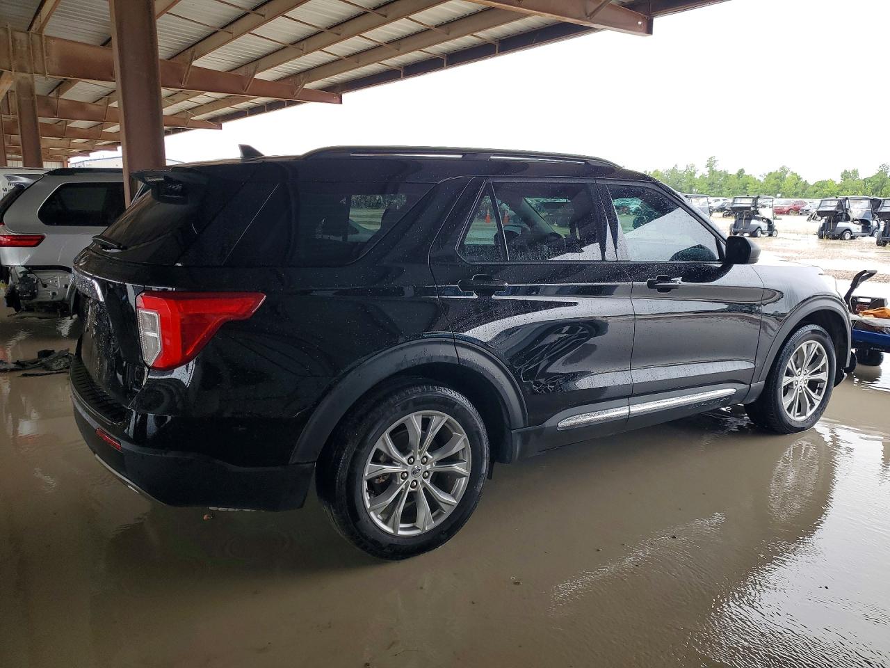 2024 Ford Explorer VIN 1FMSK7DH7RGA87276 photo 3