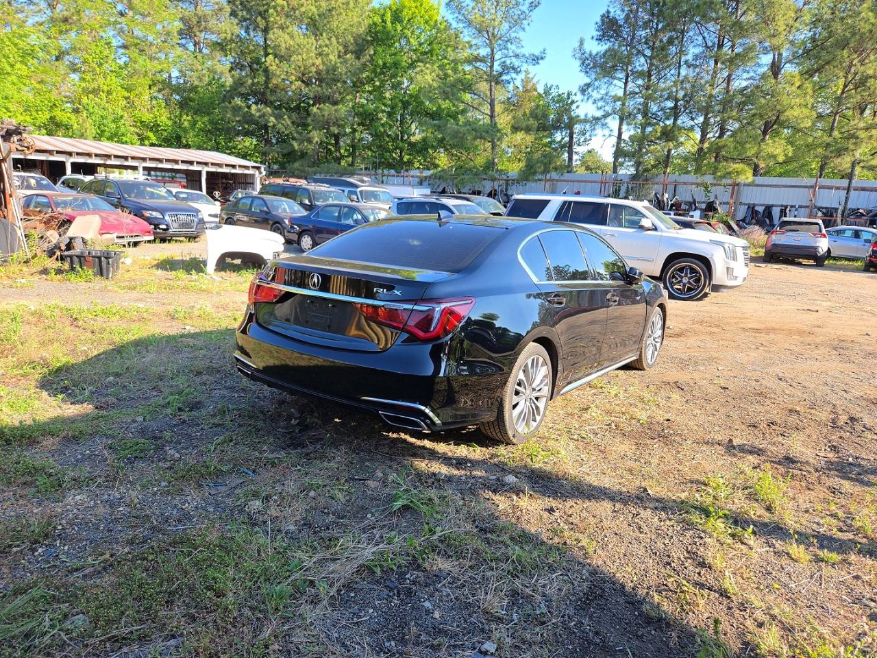 2018 Acura RLX VIN JH4KC1F55JC000504 photo 4