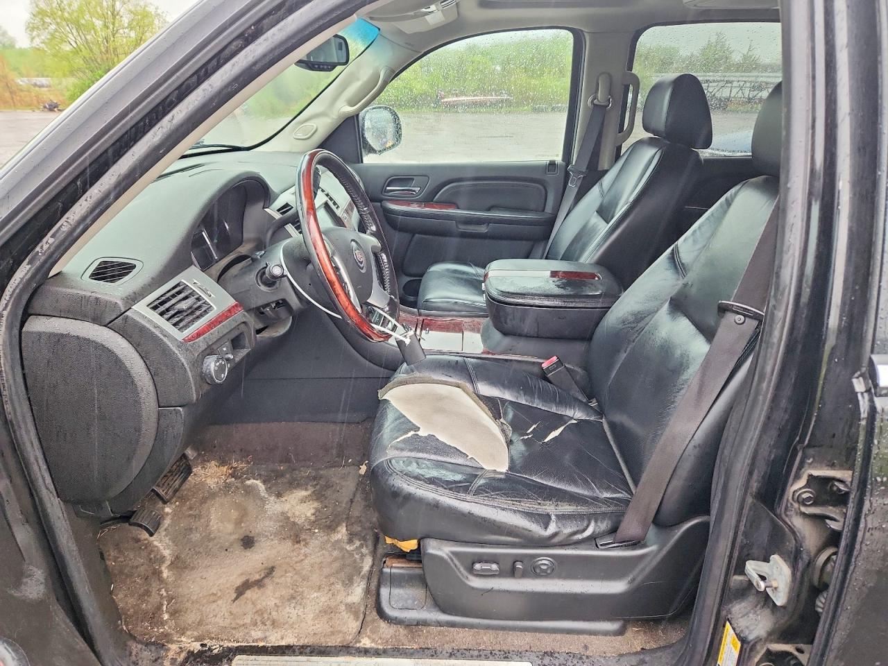 2008 Cadillac Escalade VIN 1GYFK66808R134240 photo 7