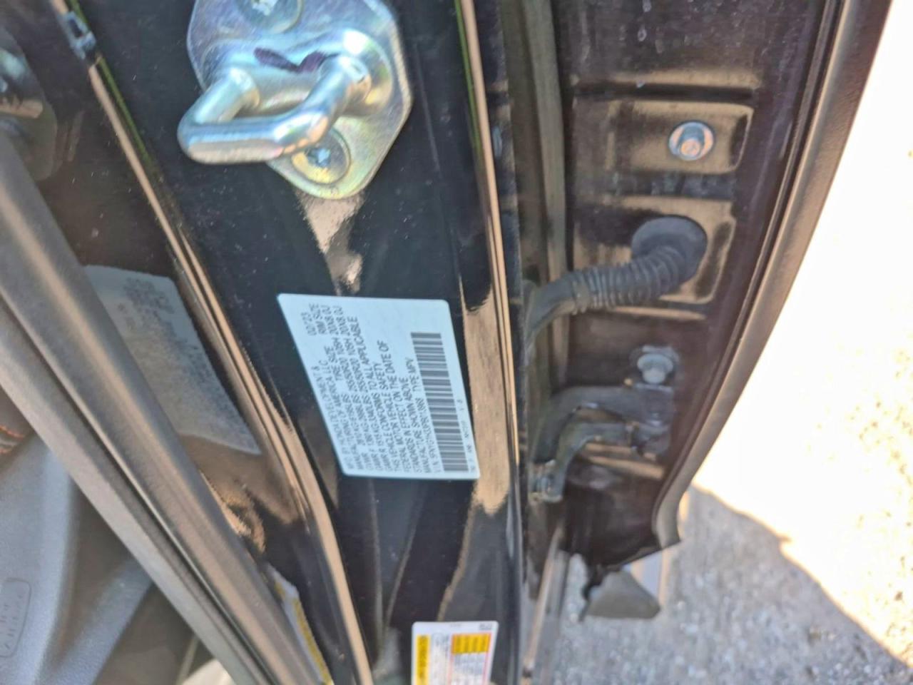 2023 Honda Pilot VIN 5FNYG1H33PB013968 photo 10