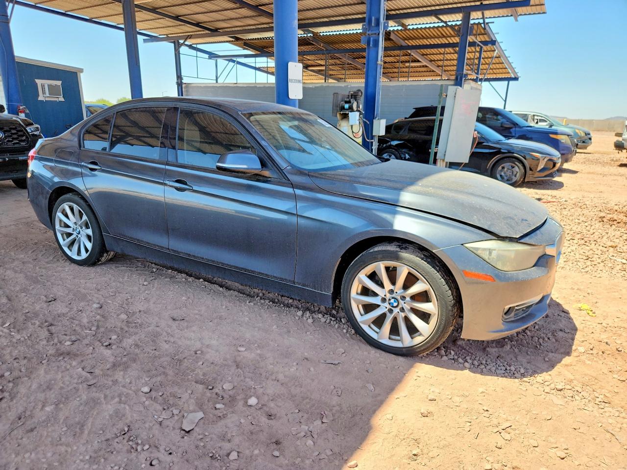 2012 BMW 3 series VIN WBA3C1C54CF431733 photo 4