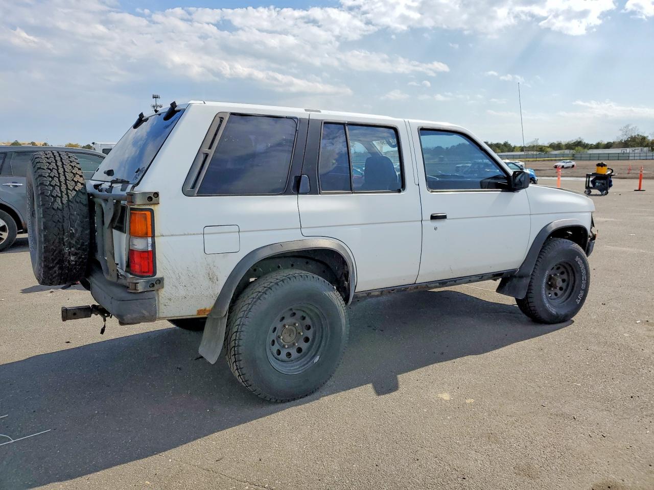 1991 Nissan Pathfinder VIN JN8HD17Y7MW035392 photo 3