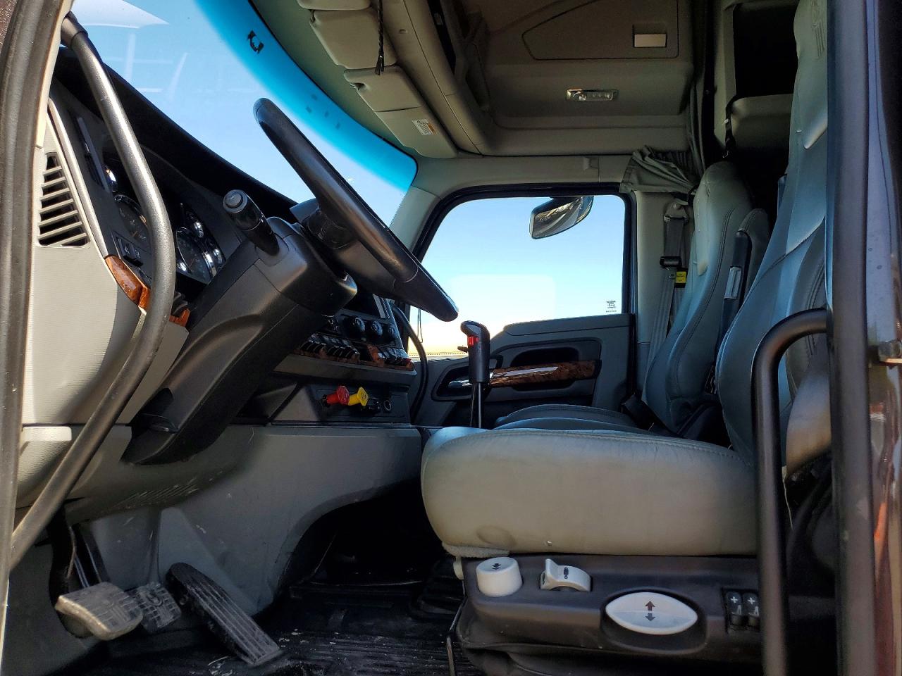 2020 KENWORTH All other VIN 1XKYDP9XXLJ379320 photo 5