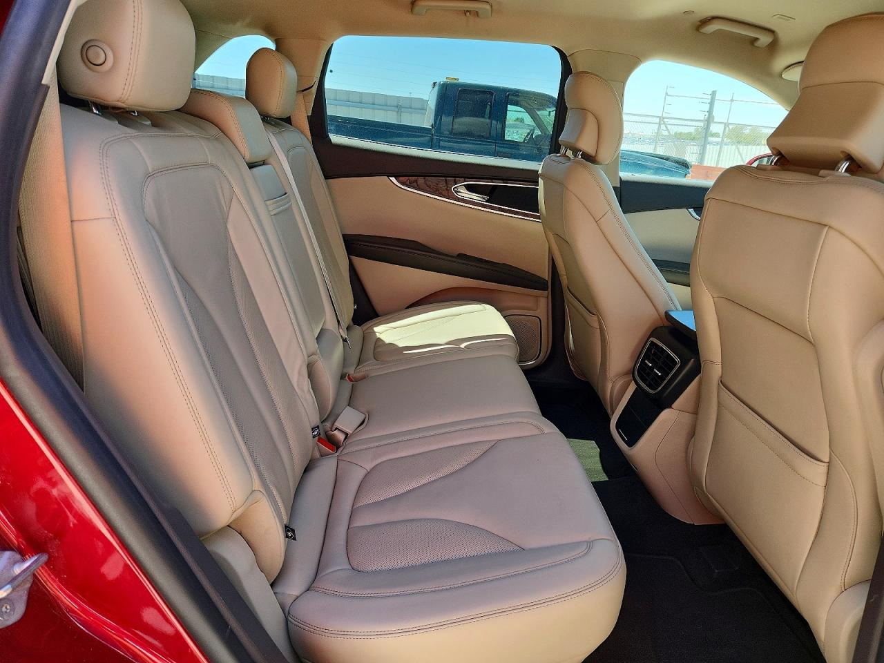 2019 Nautilus VIN 2LMPJ6K96KBL21942 photo 11