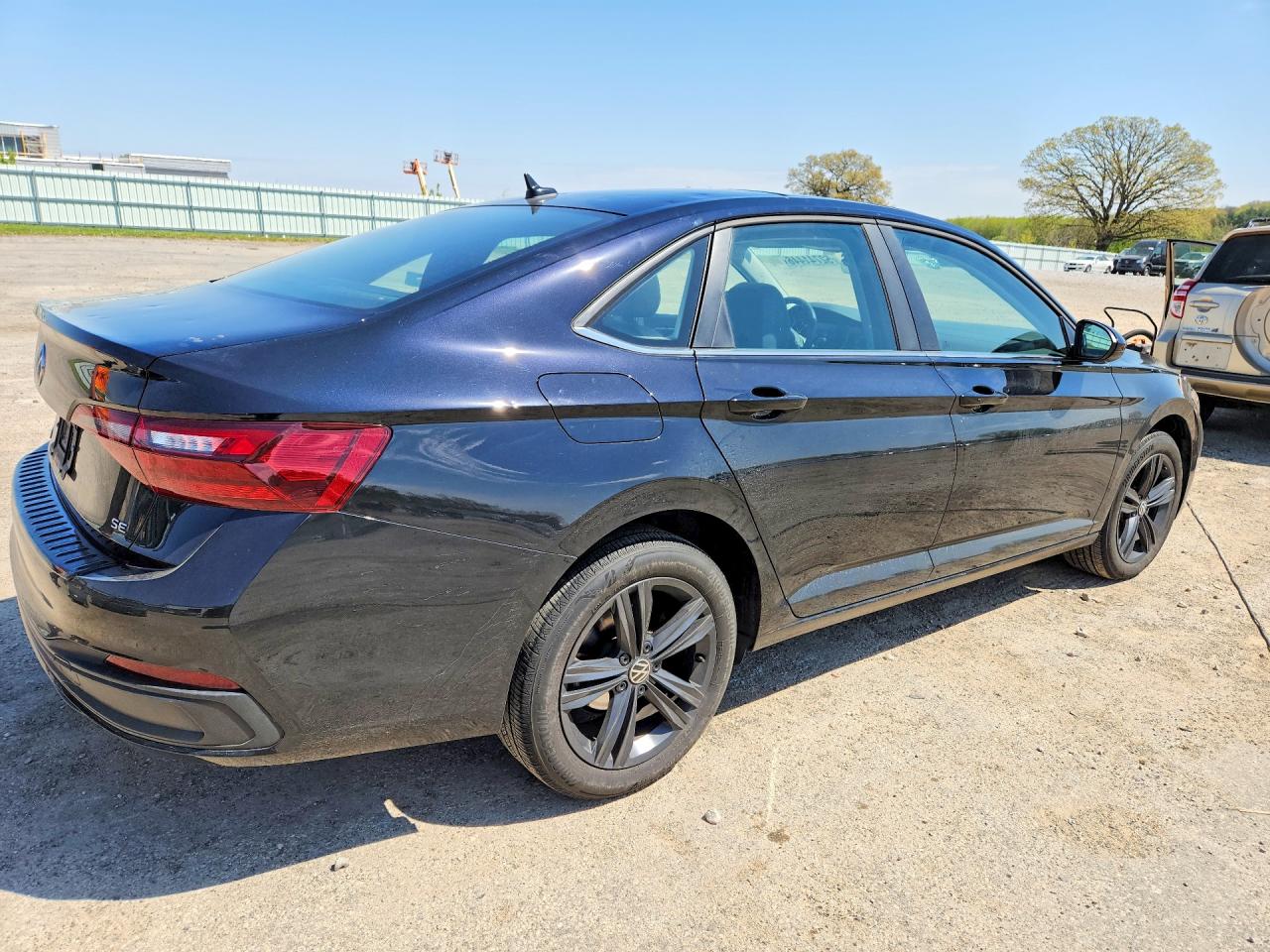 2023 Volkswagen Jetta VIN 3VW7M7BU7PM031701 photo 3