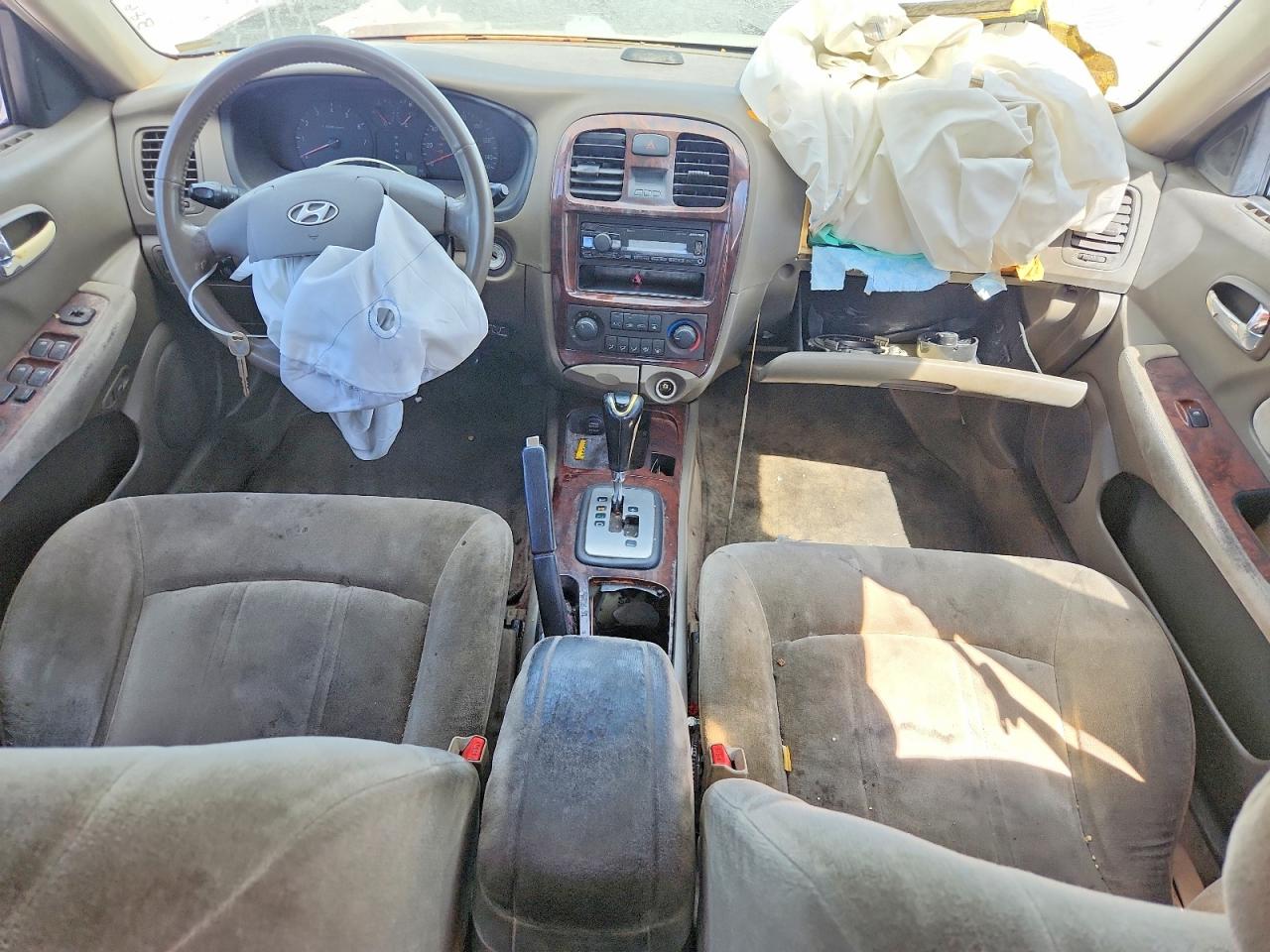 2003 Hyundai Sonata VIN KMHWF35H83A821821 photo 8