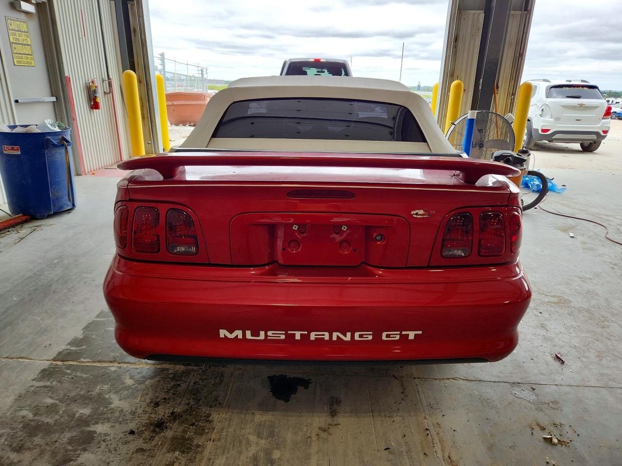 1996 Ford Mustang VIN 1FALP45XXTF226494 photo 6