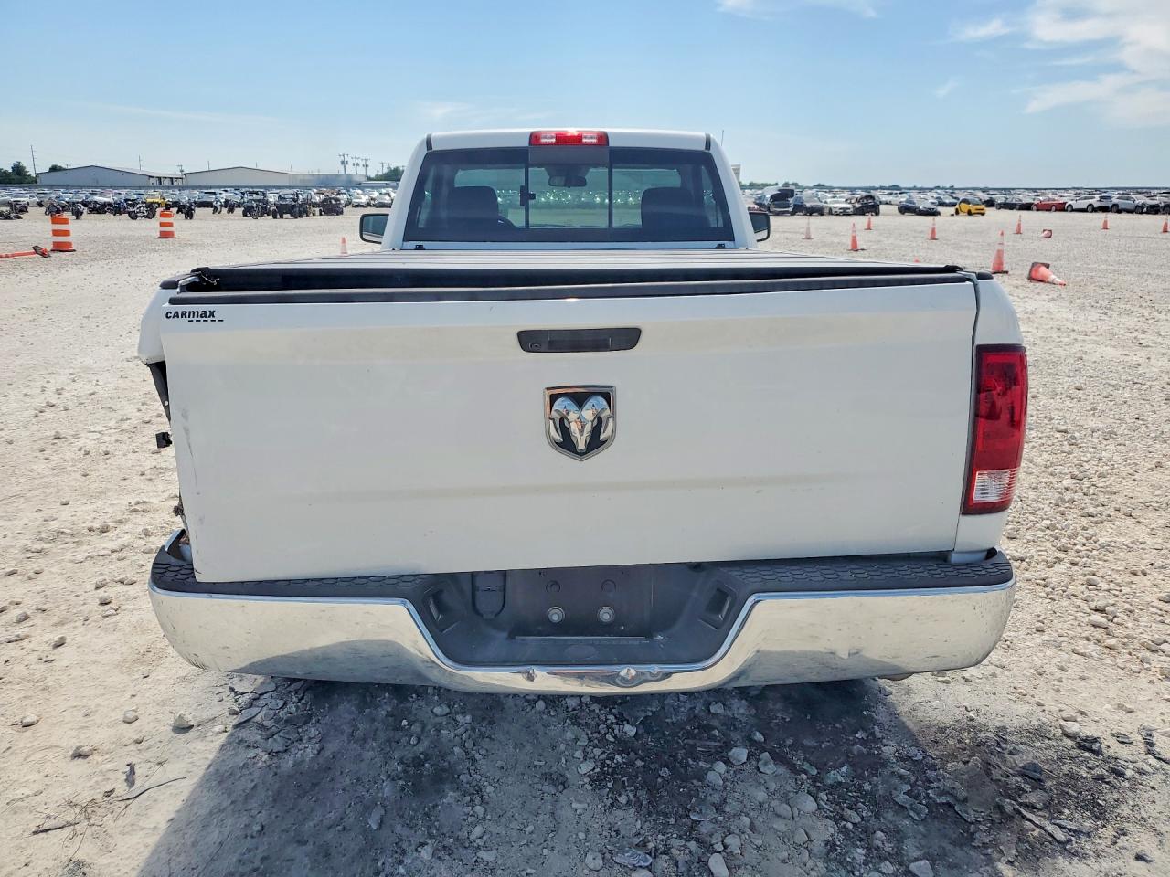 2019 Ram 1500 VIN 3C6JR6DT7KG674556 photo 6