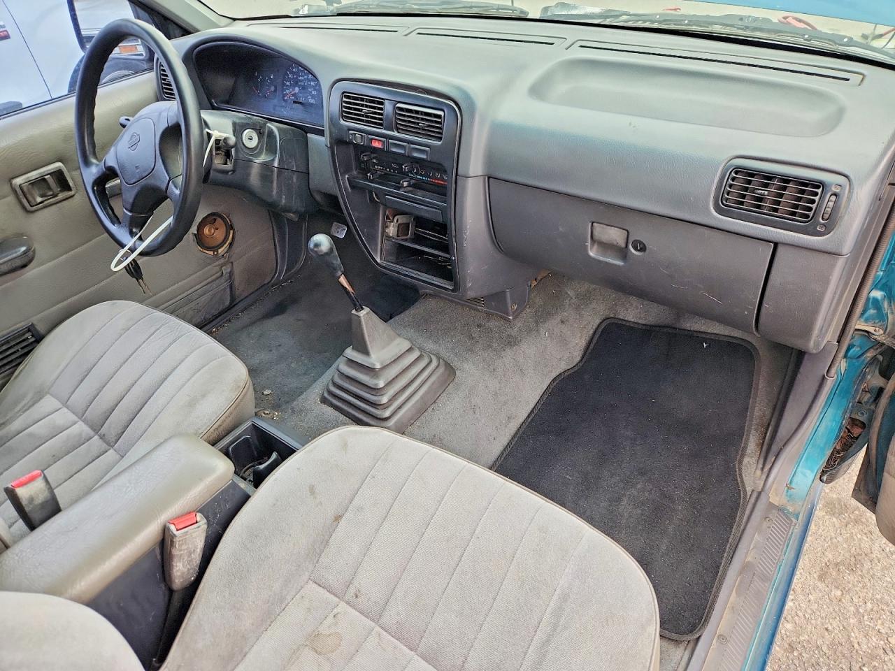 1995 Nissan TITAN VIN 1N6SD16S1SC455174 photo 8