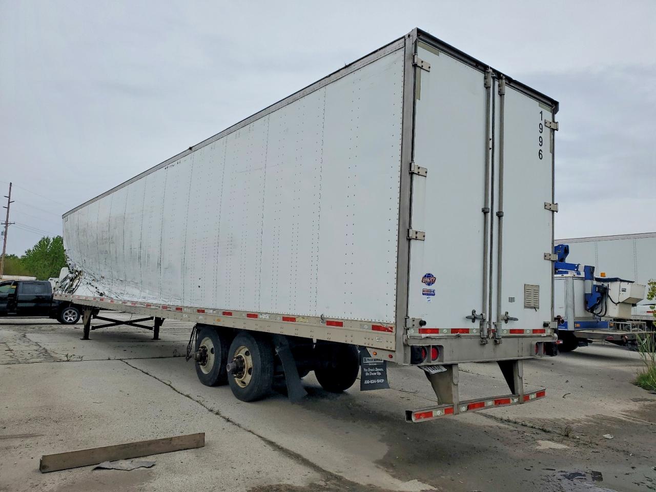 2019 UTILITY All models VIN 1UYVS2534K3458514 photo 3
