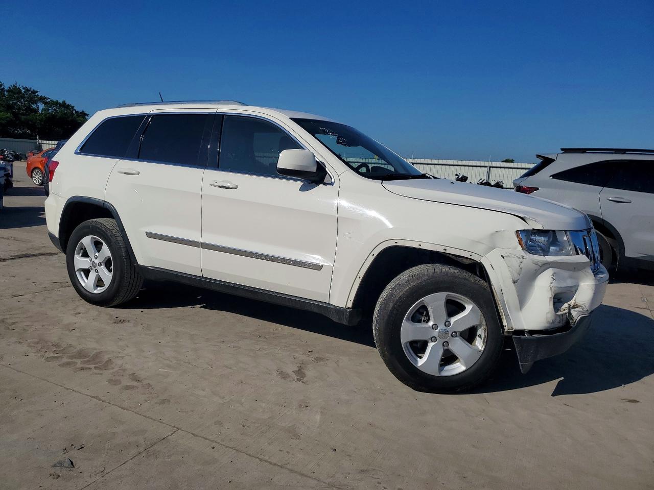 2011 Jeep Cherokee VIN 1J4RS4GG7BC582900 photo 4
