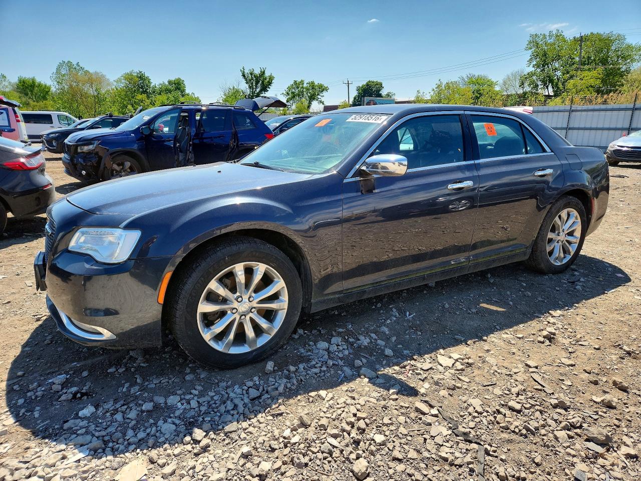 2016 Chrysler 300 VIN 2C3CCAKG1GH296046 photo 1