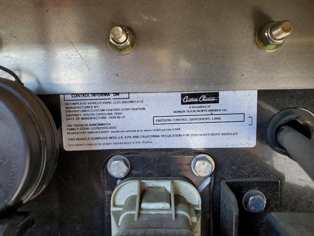 2021 FREIGHTLINER All other VIN 4UZAC2EA6MCMM9224 photo 12