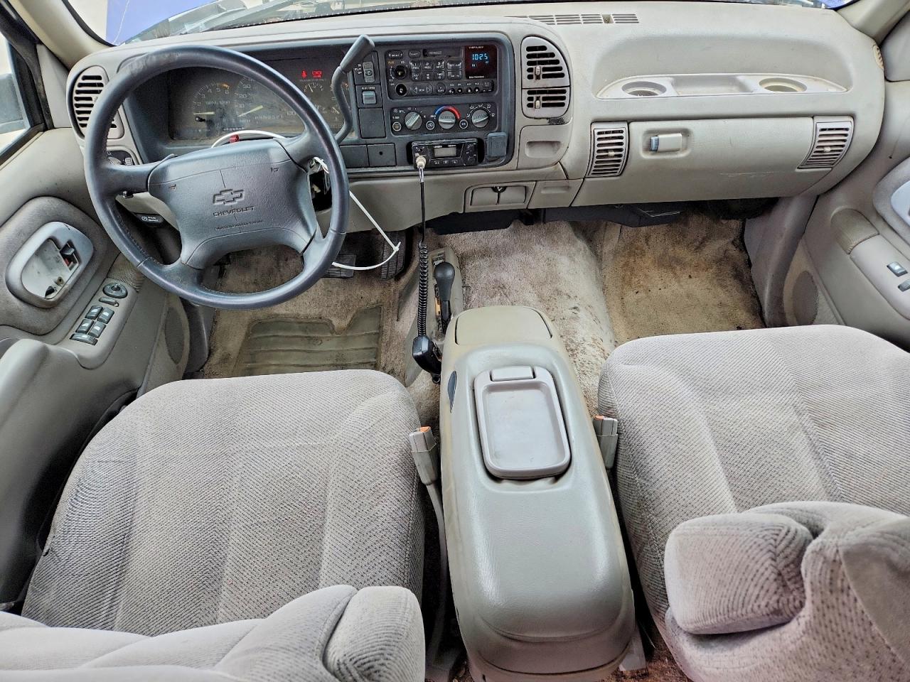 1996 CHEV Suburban VIN 3GNFK16R9TG123741 photo 8