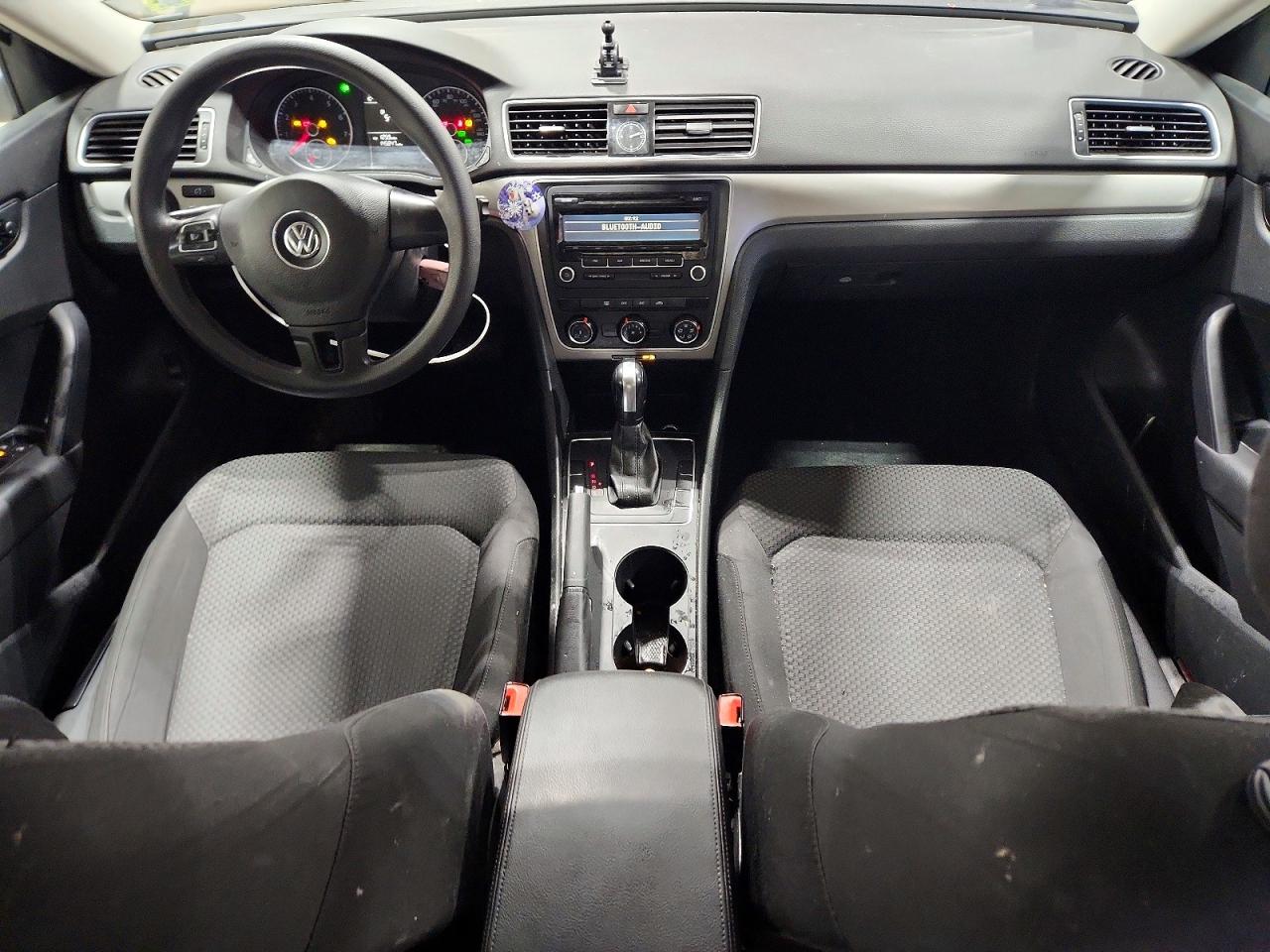 2013 Volkswagen Passat s VIN 1VWAP7A35DC007867 photo 8