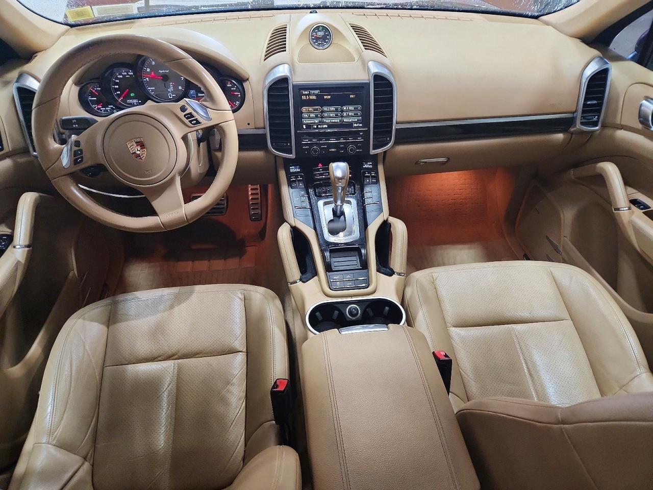 2012 Porsche Cayenne VIN WP1AE2A26CLA92265 photo 8
