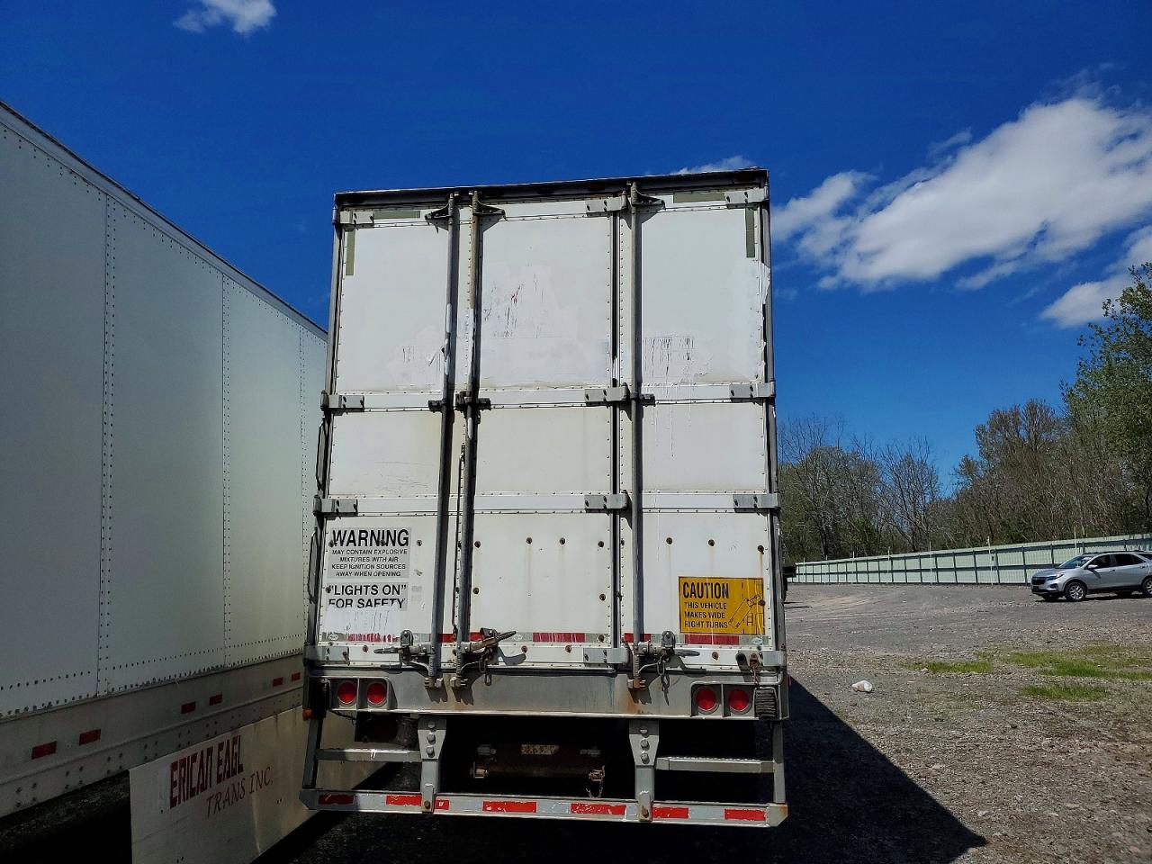 2010 UTILITY All models VIN 1UYVS2488AM833827 photo 9