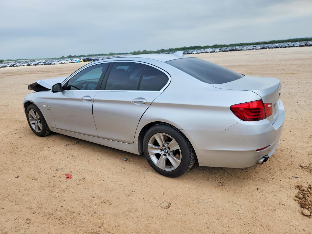 2012 BMW 5 series VIN WBAXH5C52CDW08771 photo 2