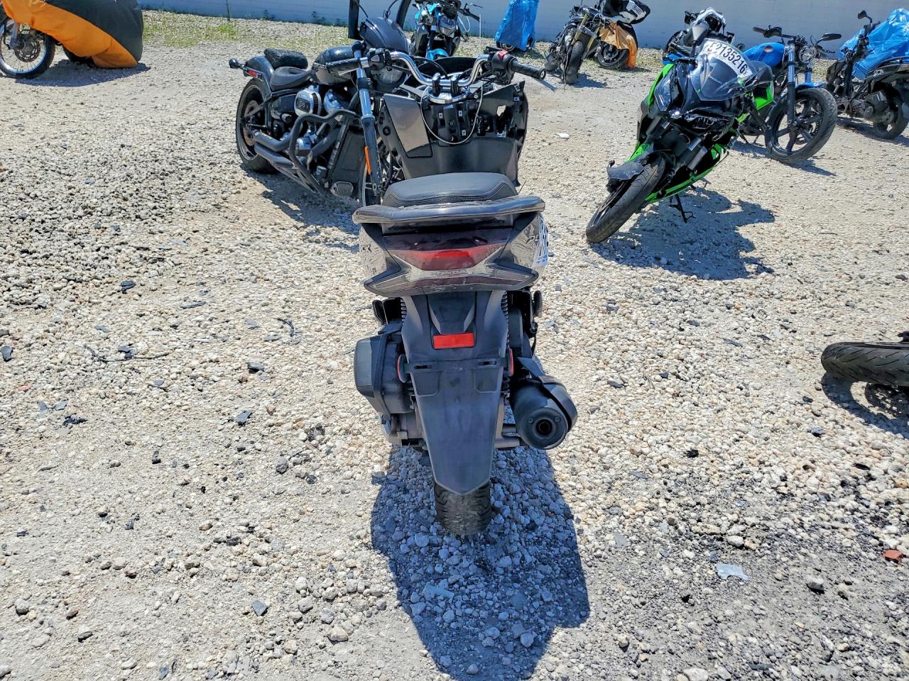 2019 HONDA Pcx VIN RLHKF300XKY001430 photo 4
