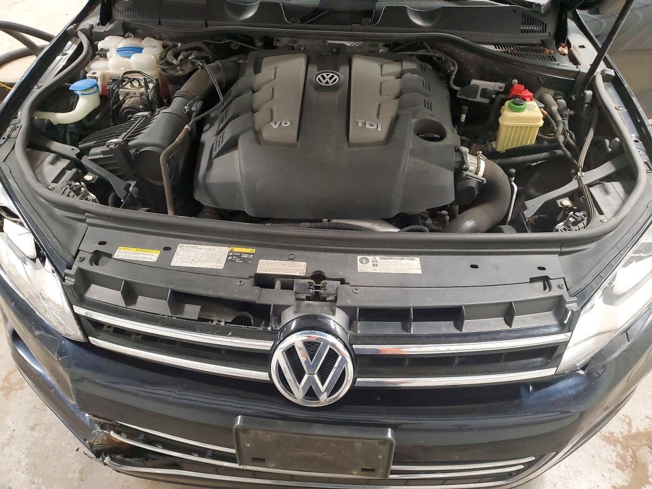 2014 Volkswagen Touareg VIN WVGEP9BP4ED011773 photo 12