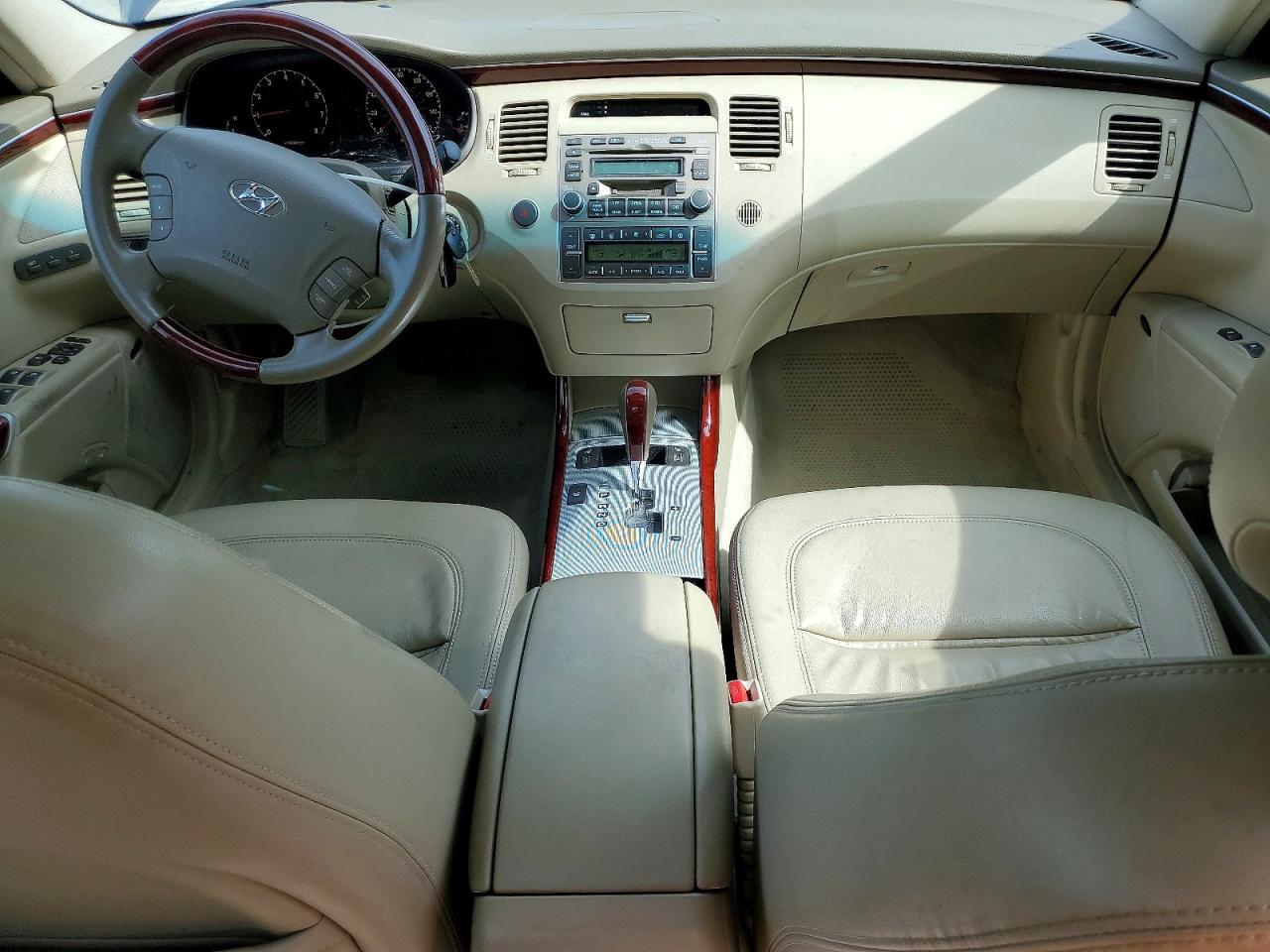 2007 Hyundai Azera VIN KMHFC46F97A180003 photo 8