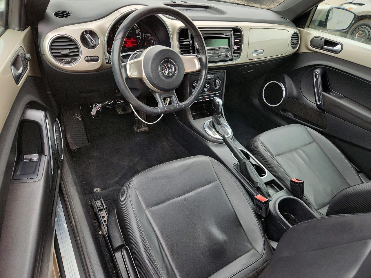 2012 Volkswagen Beetle VIN 3VWJP7ATXCM648770 photo 8