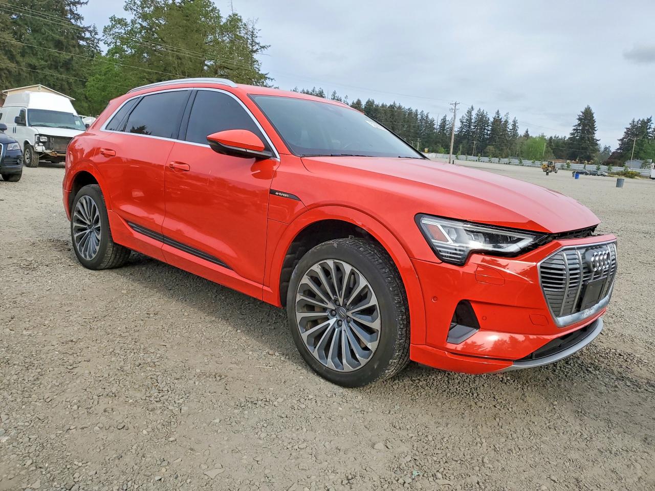 2019 Audi E-tron VIN WA1VABGE8KB011412 photo 4