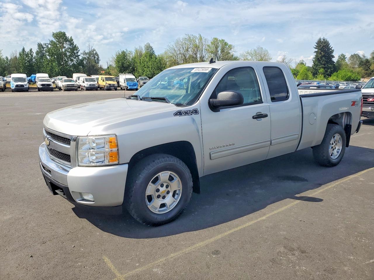2011 CHEVROLET Silverado VIN 1GCRKSE34BZ161871 photo 1