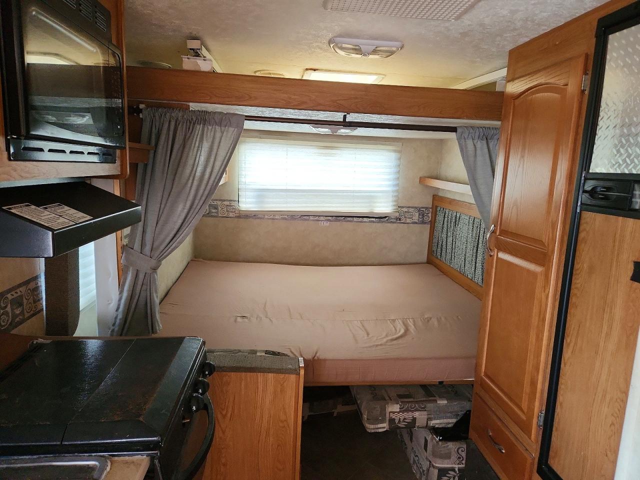 2008 FORESRIVER All models VIN 4X4TCKY268K009141 photo 6