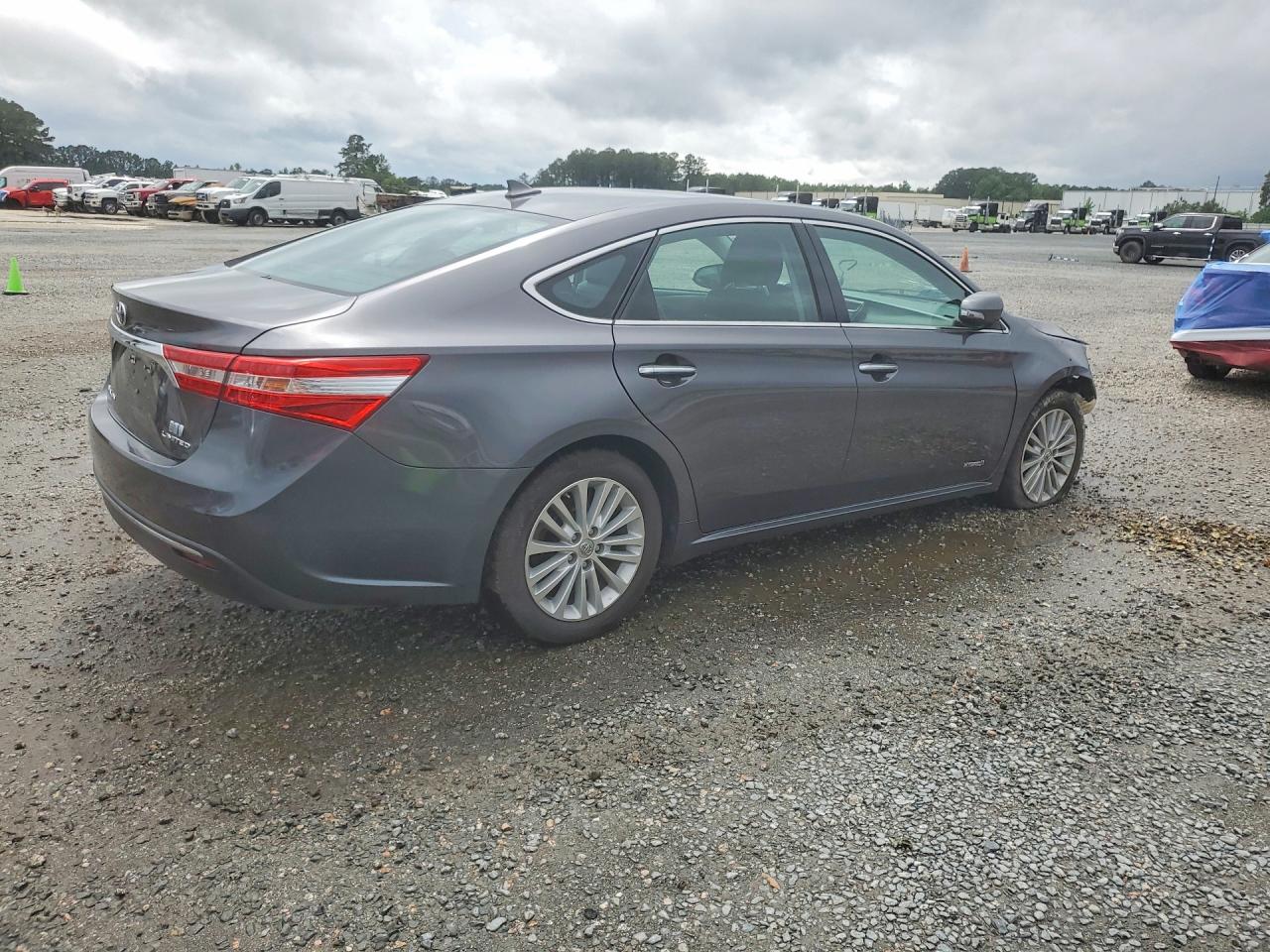 2013 Toyota Avalon VIN 4T1BD1EB0DU011524 photo 3