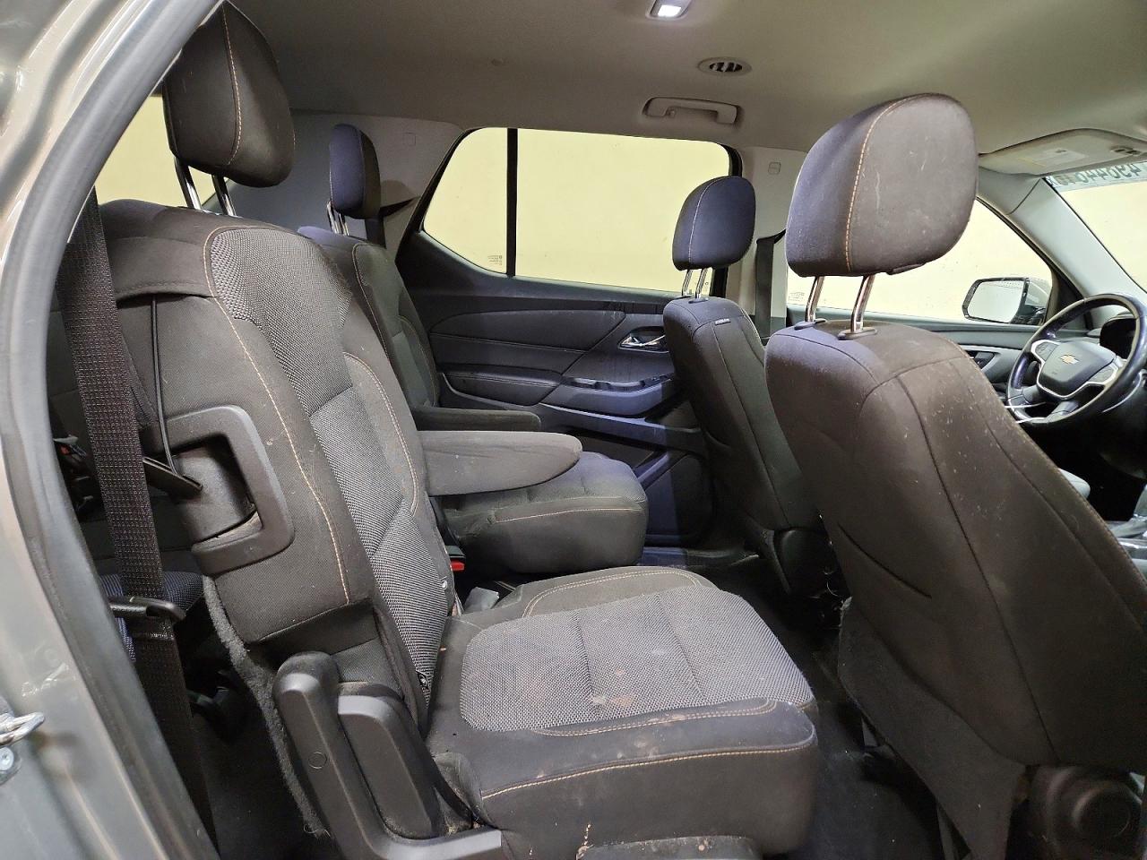 2018 Chevrolet Traverse VIN 1GNERGKW6JJ167178 photo 11