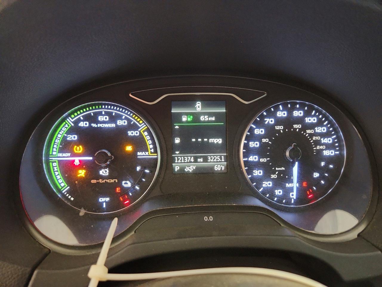 2016 Audi A3 VIN WAUTPBFF0GA048776 photo 9