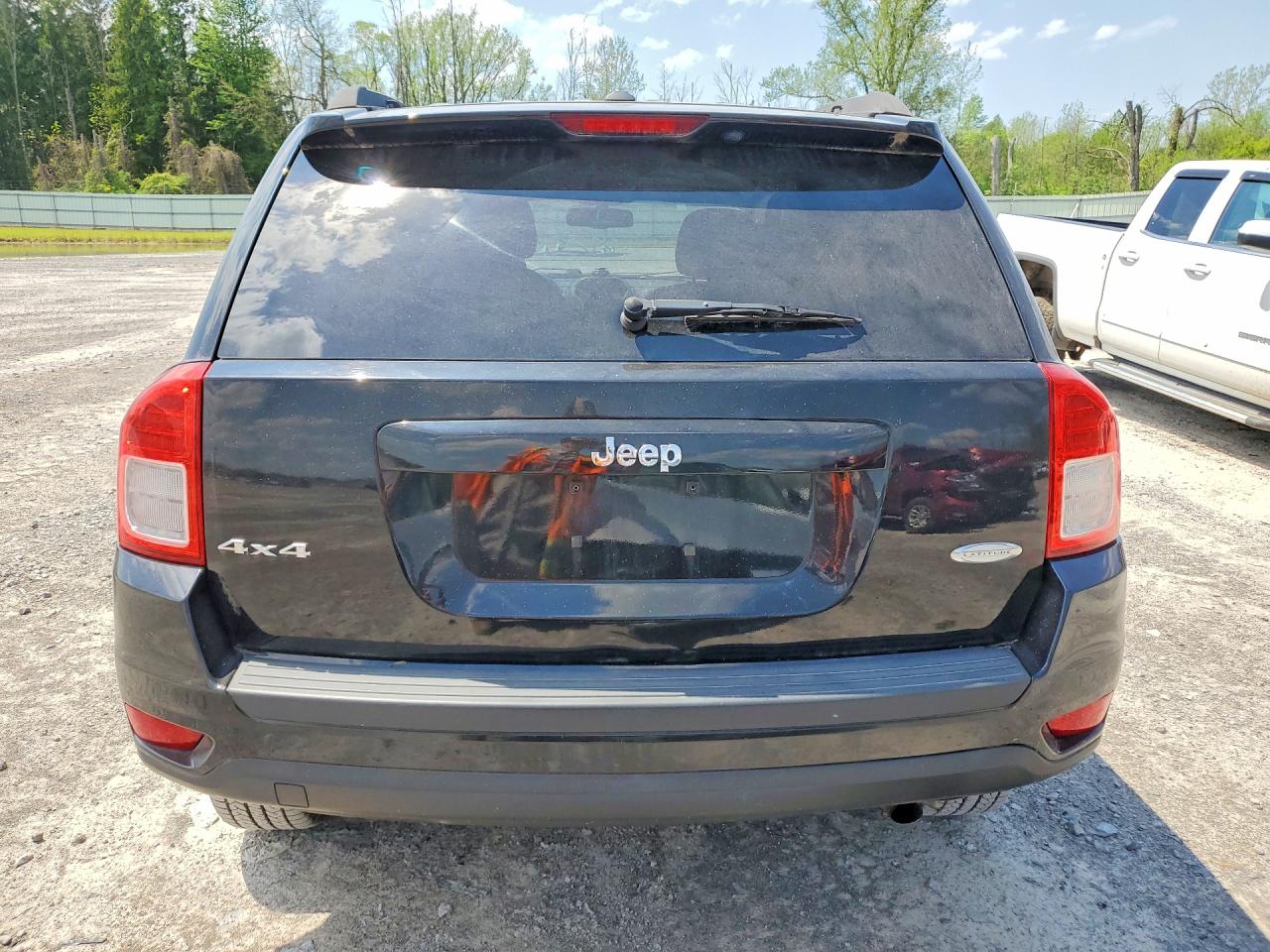2013 Jeep Compass VIN 1C4NJDEB6DD129153 photo 6