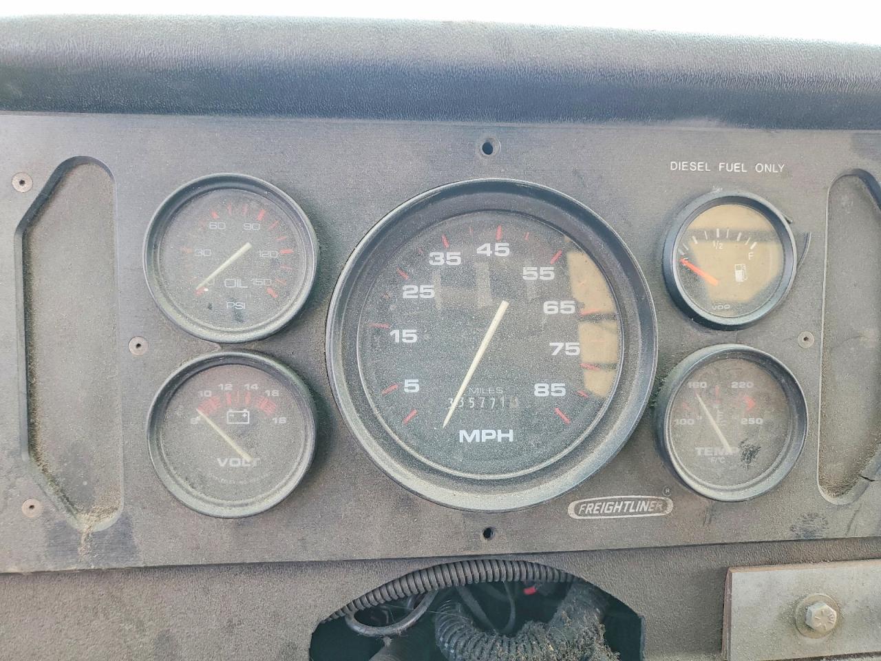 2001 FREIGHTLINER All other VIN 4UZAANBW91CH52665 photo 9