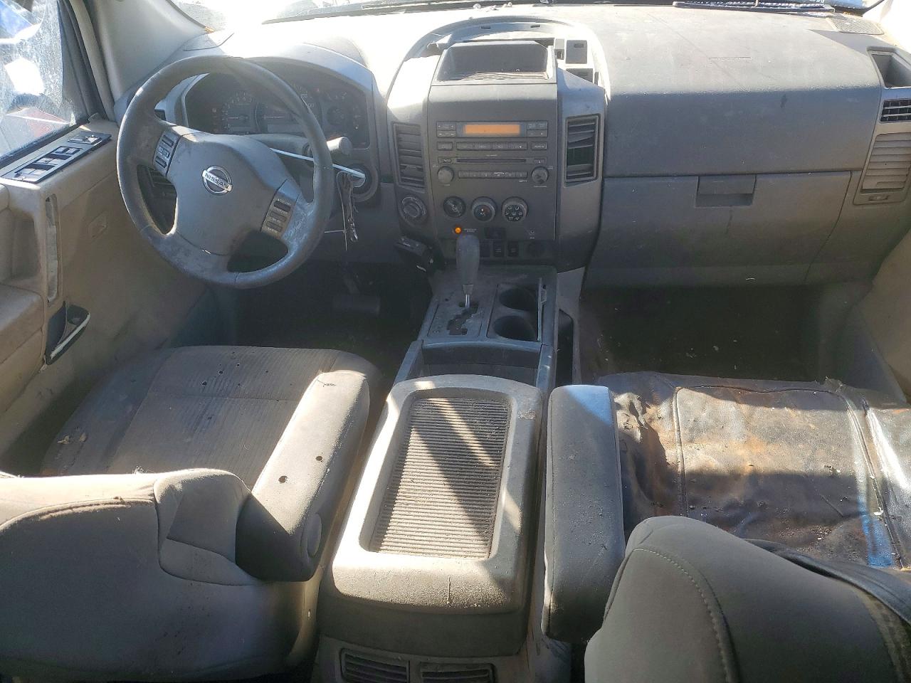 2004 Nissan TITAN VIN 1N6AA07B14N518990 photo 8