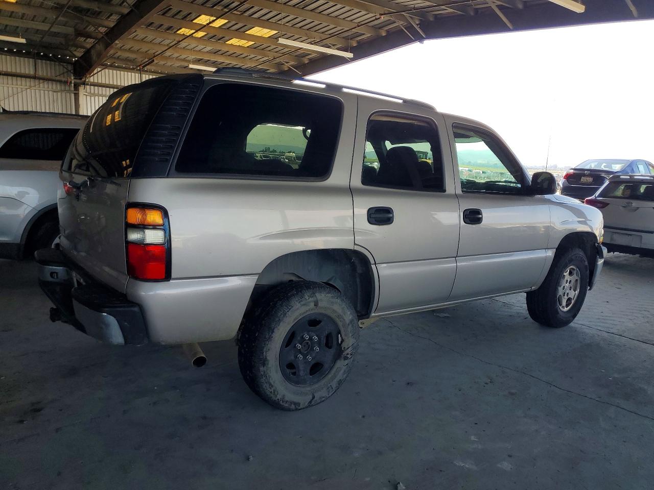 2006 CHEV Tahoe VIN 1GNEK13T86R155239 photo 3