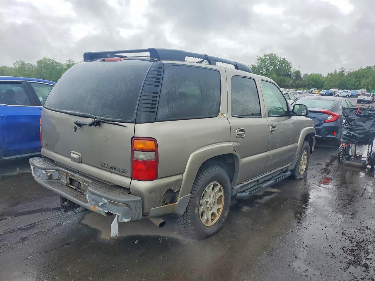 2002 CHEVROLET Tahoe VIN 1GNEK13Z42R324154 photo 3
