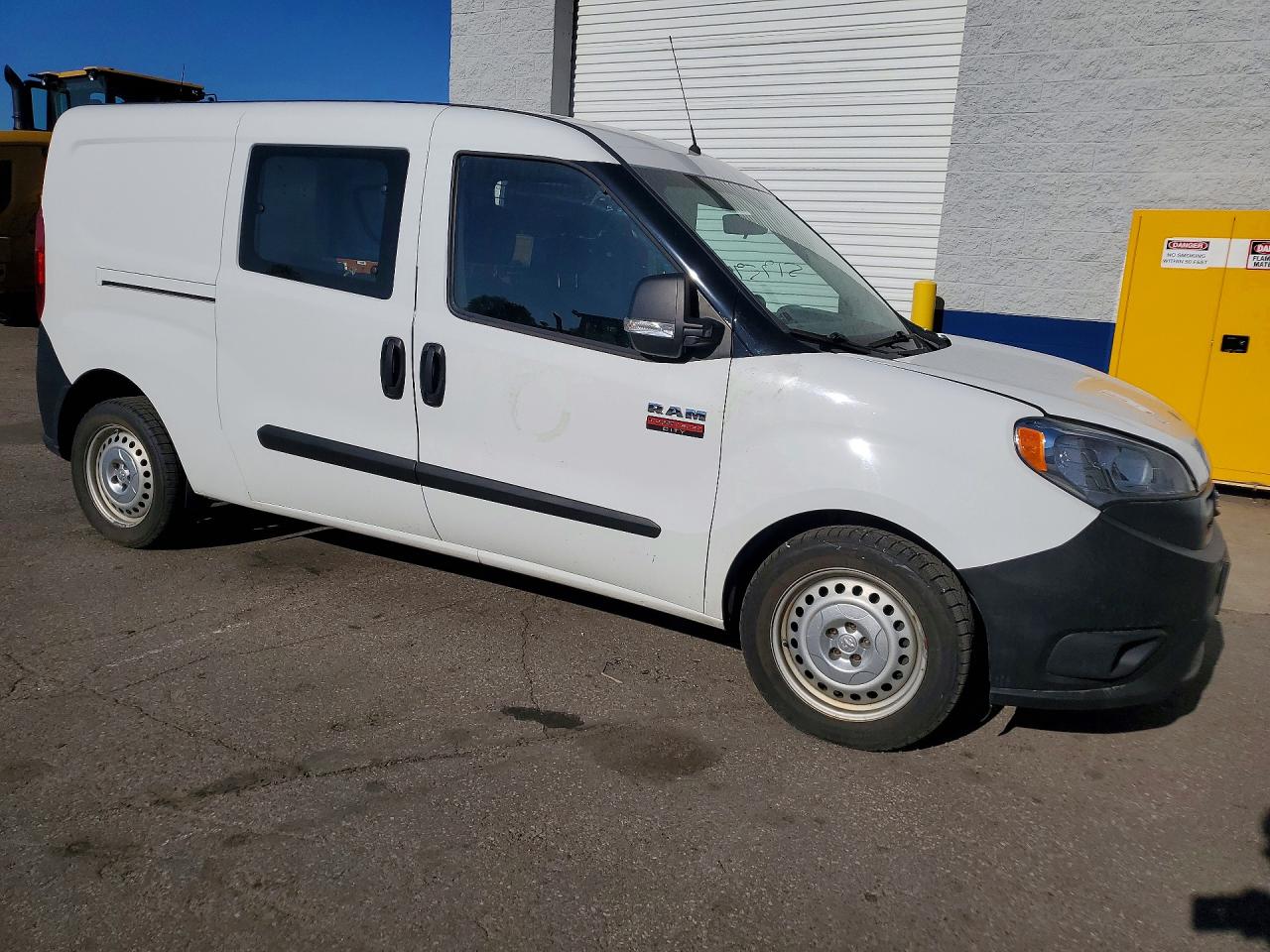 2018 Ram All models VIN ZFBERFAB0J6L12366 photo 4
