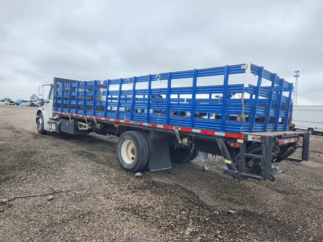 2014 FREIGHTLINER All other VIN 1FVACWDU6EHFY3833 photo 3