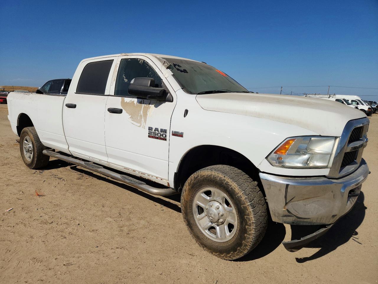 2014 Ram All models VIN 3C6UR5HJ1EG219271 photo 4