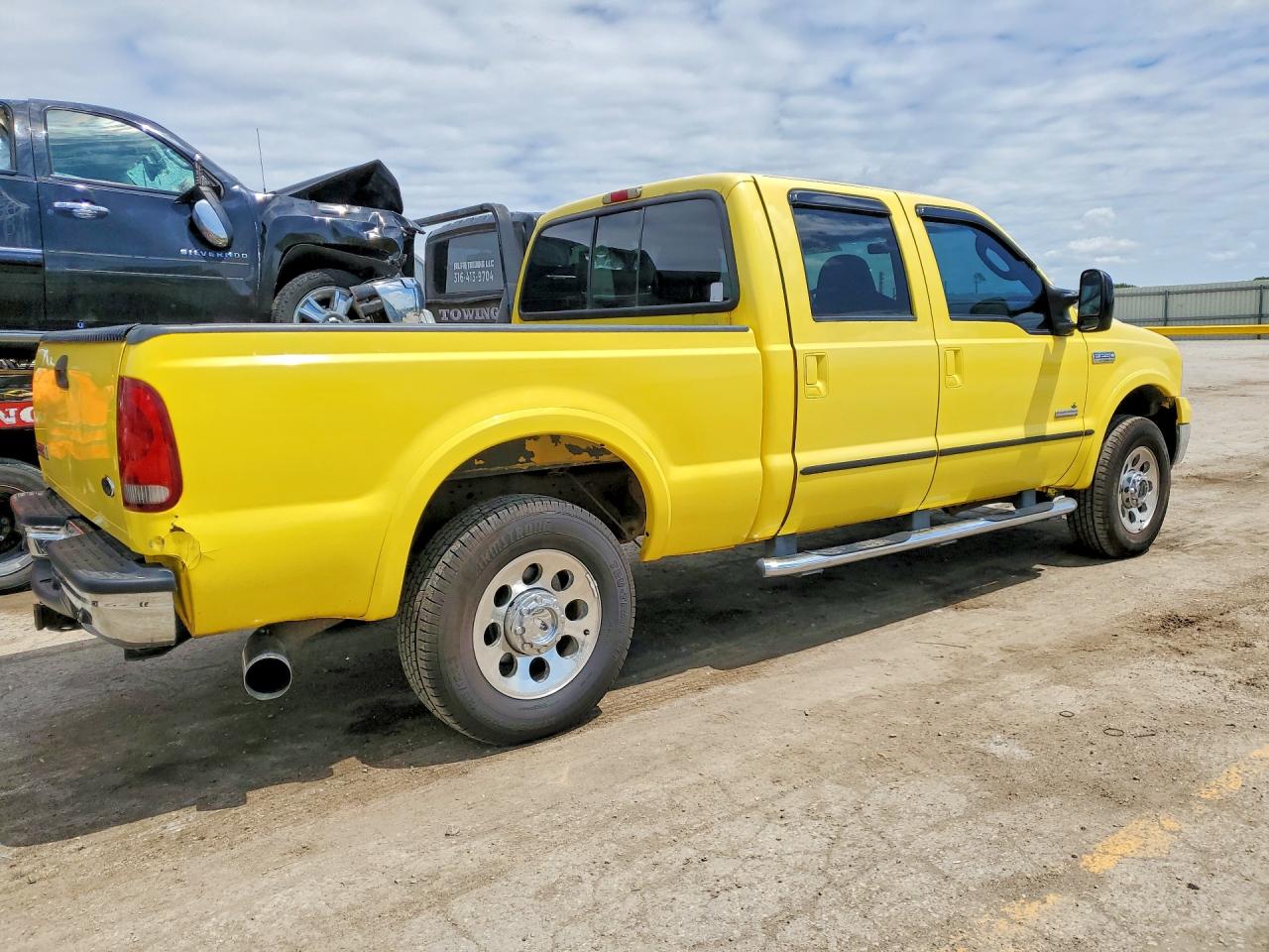 2005 Ford F250 VIN 1FTSW21P45EA33558 photo 3