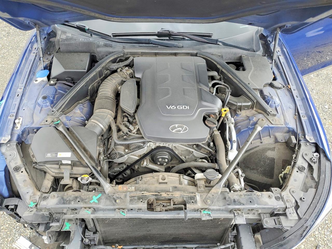 2016 Hyundai Genesis VIN KMHGN4JEXGU138984 photo 11
