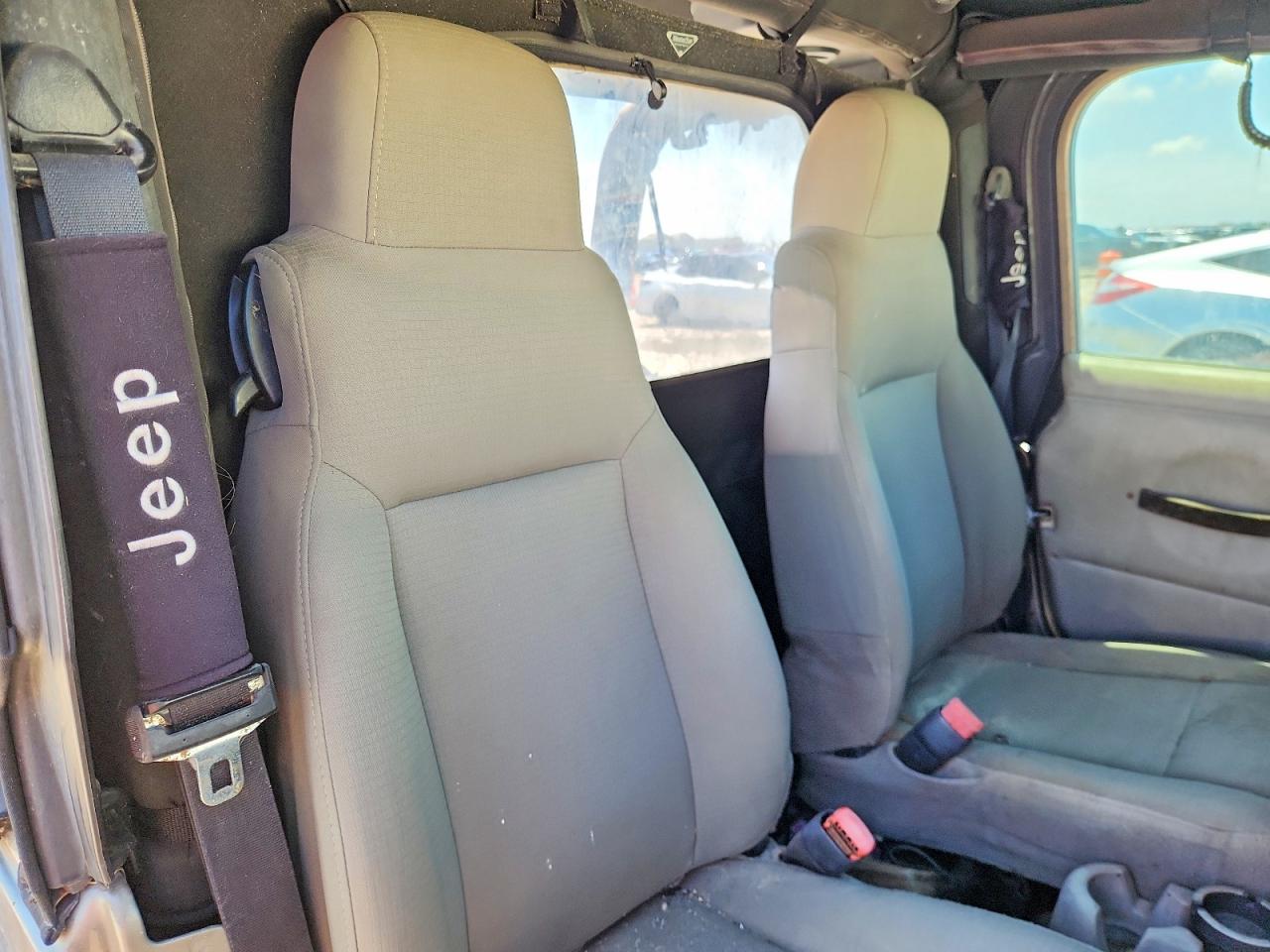2006 Jeep Wrangler / VIN 1J4FA29196P716727 photo 10