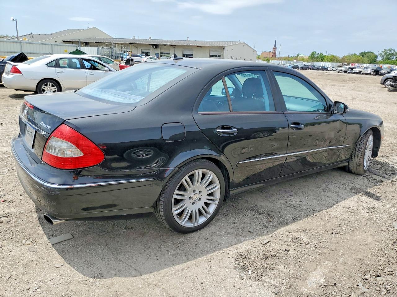 2008 Mercedes-Benz E-class VIN WDBUF87X28B338158 photo 3