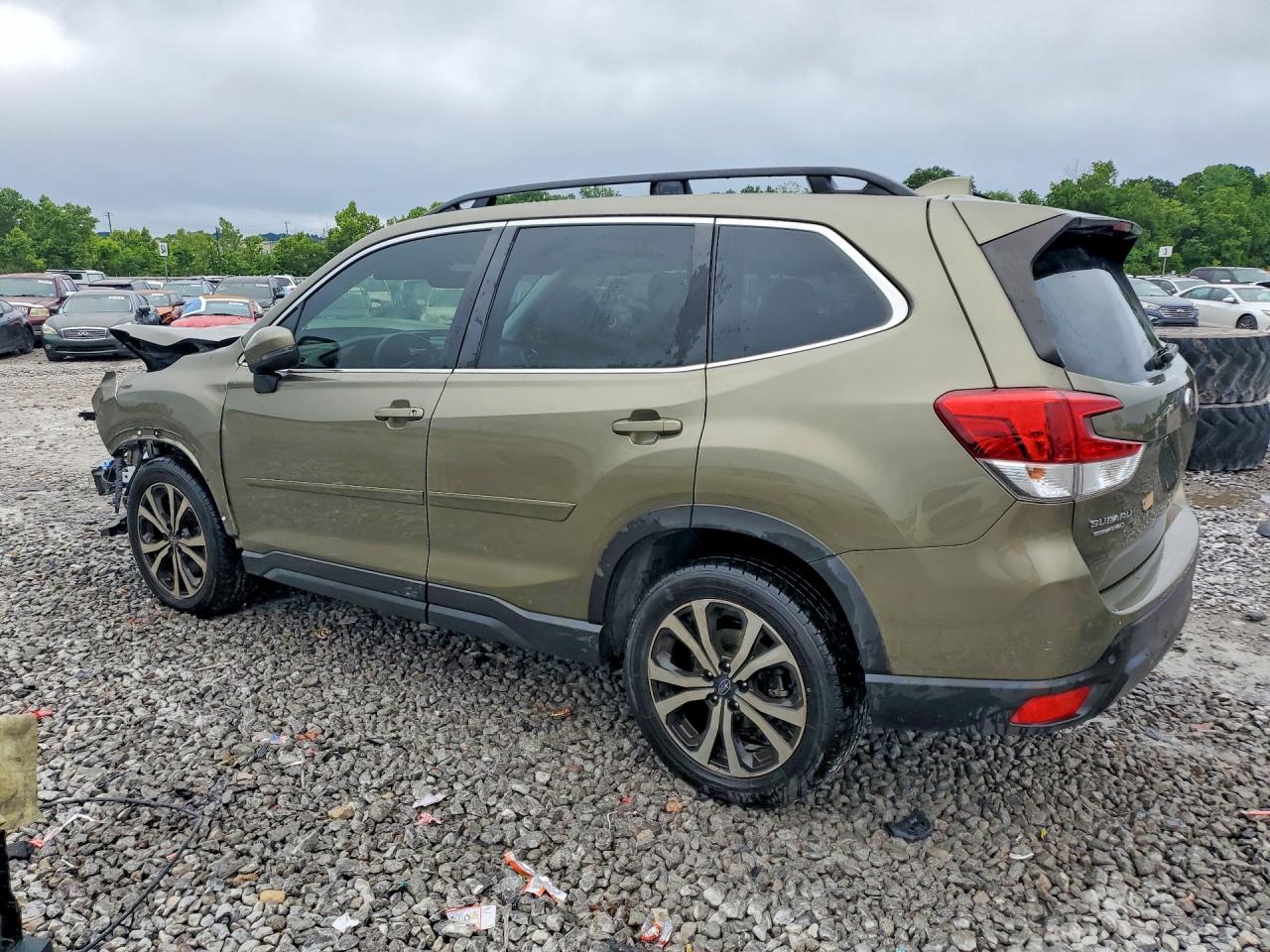 2022 Subaru Forester VIN JF2SKAPC6NH524305 photo 2