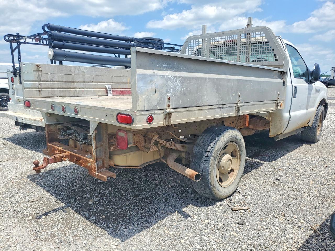 2005 Ford F350 VIN 1FDSF34545ED23553 photo 3