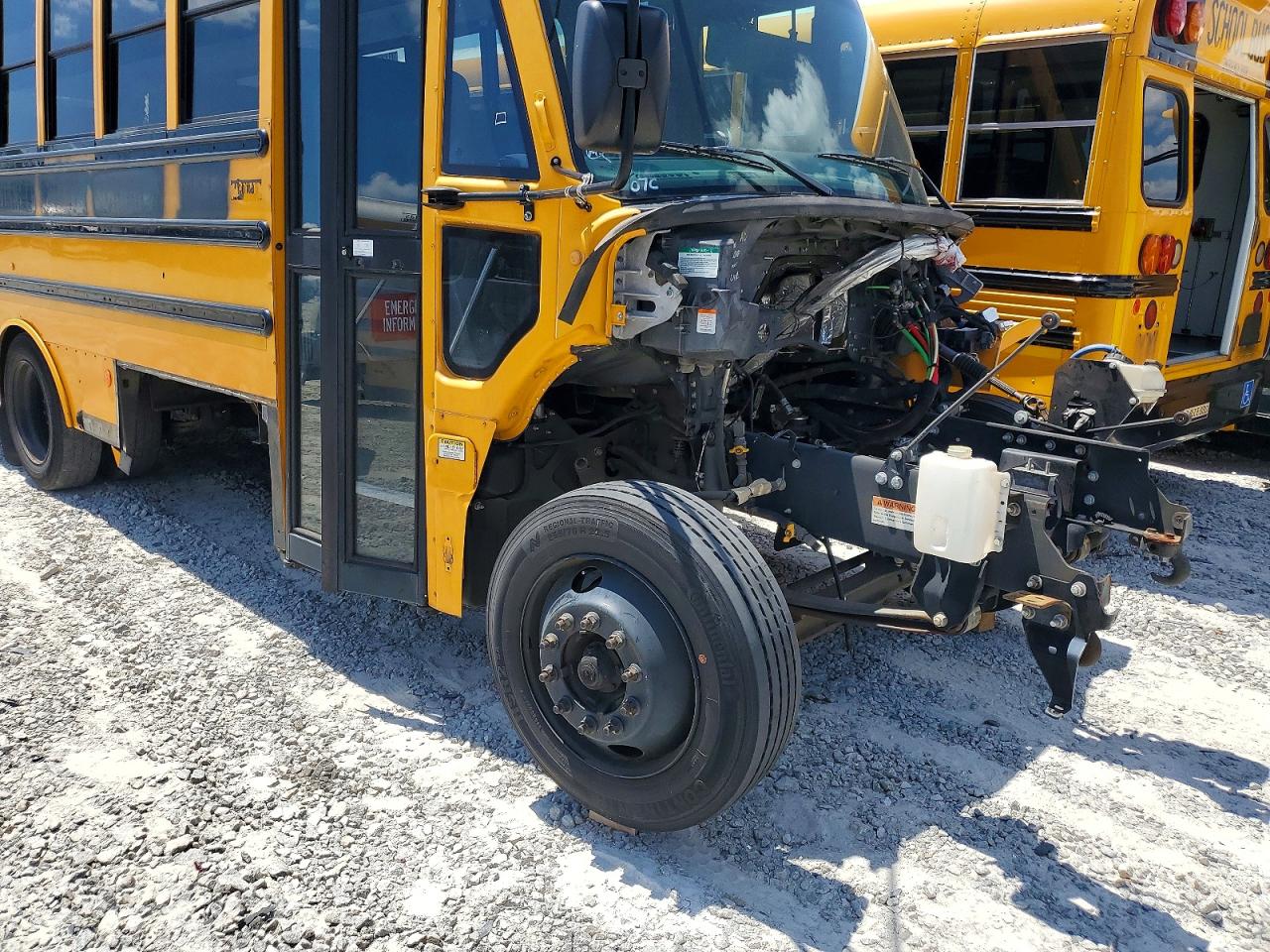 2019 FREIGHTLINER All models VIN 4UZABRFC3KCKH2782 photo 9