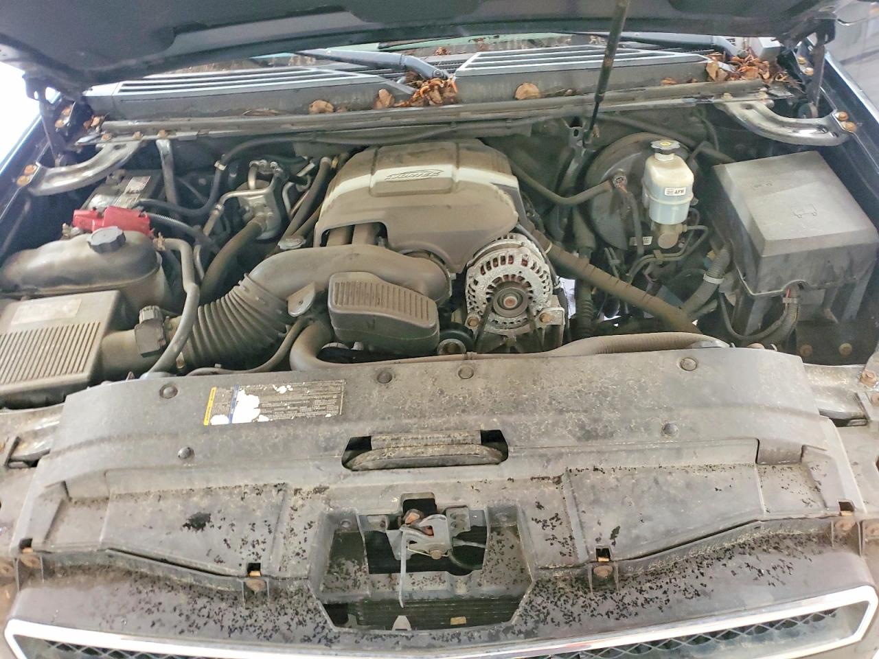 2011 Chevrolet Suburban VIN 1GNSKJE37BR189943 photo 12