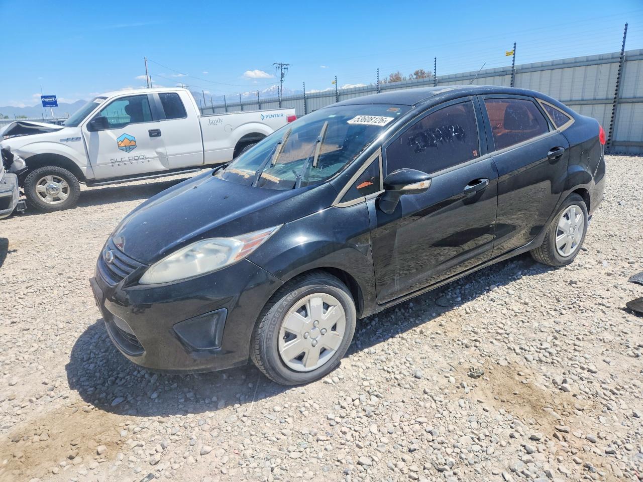2013 Ford Fiesta VIN 3FADP4BJ4DM227615 photo 1